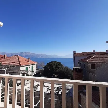 Uz Apartment
