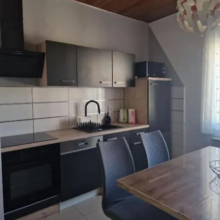 Apartment Uz Postira