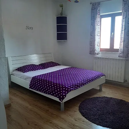 Uz Apartment *
